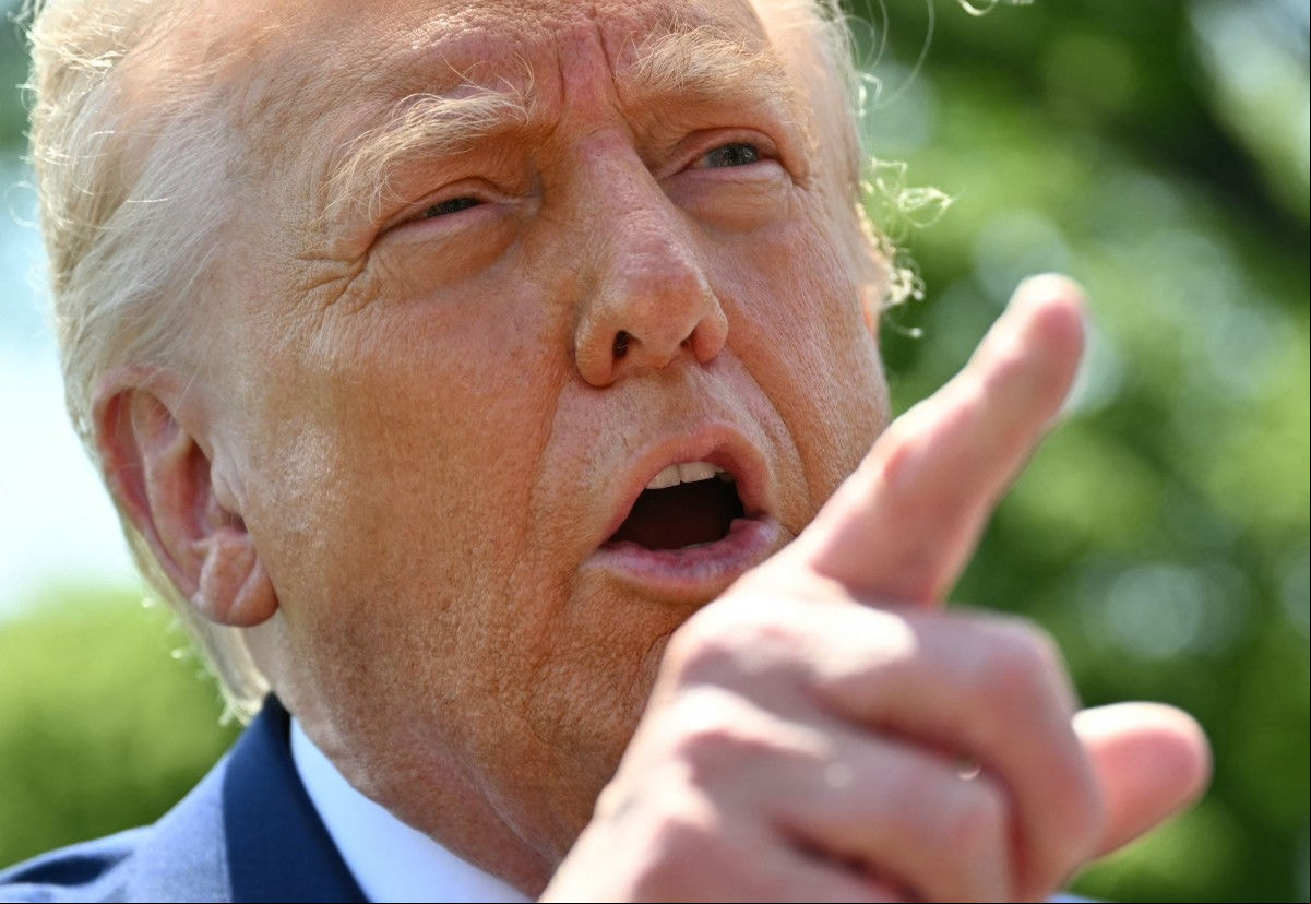 Trump também restringiu entrada de pessoas de sete países nos EUA