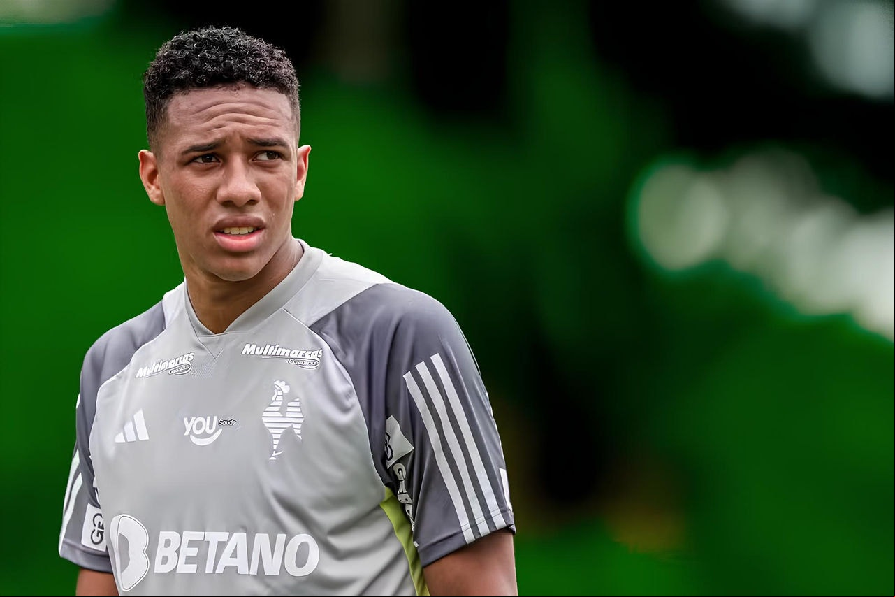 Palacios cheogu ao Galo em 2024, mas não conseguiu se firmar como titular