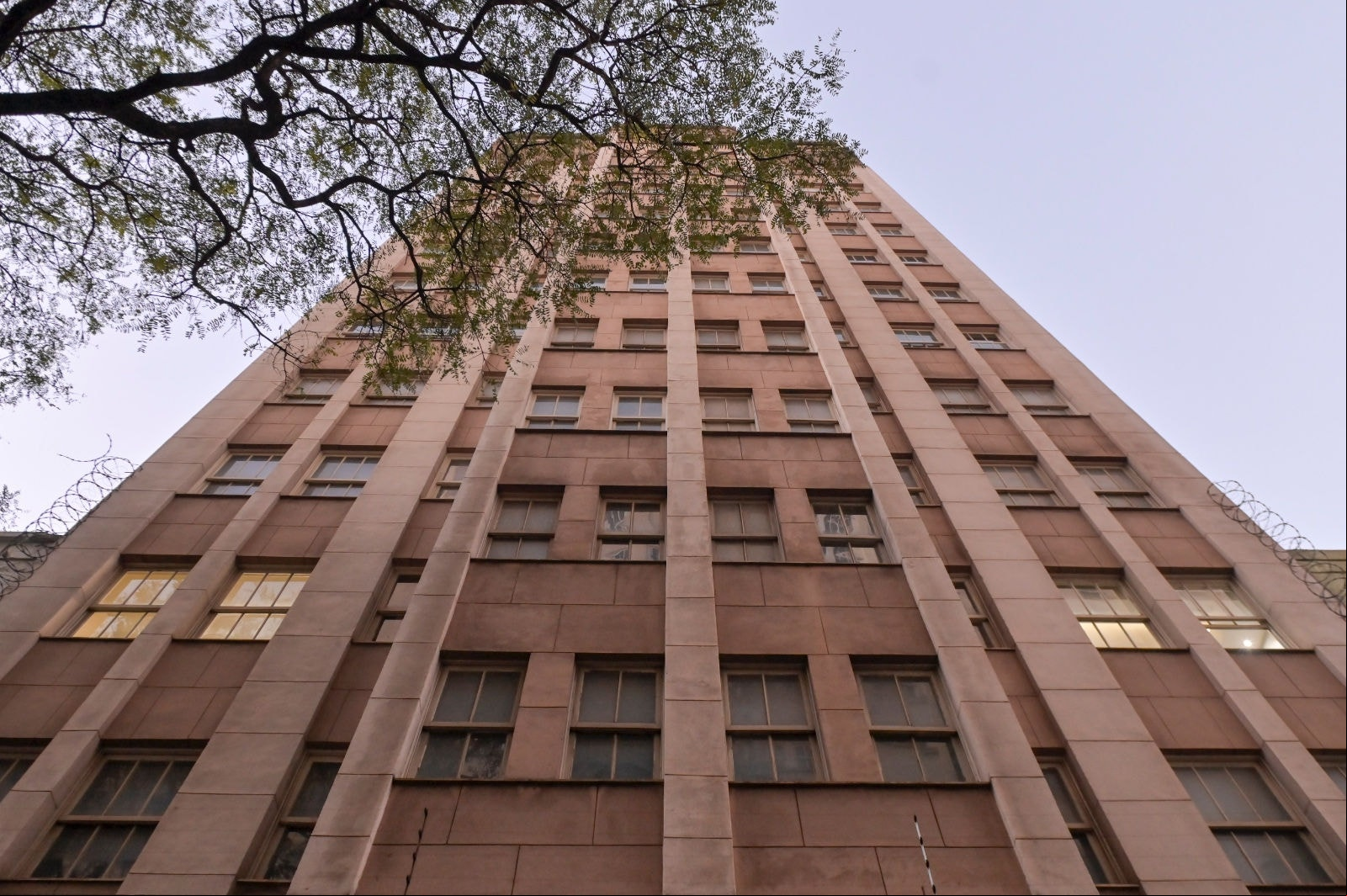 Edifício Maranhão está localizado na rua dos Tupinambás e foi construído na década de 1940