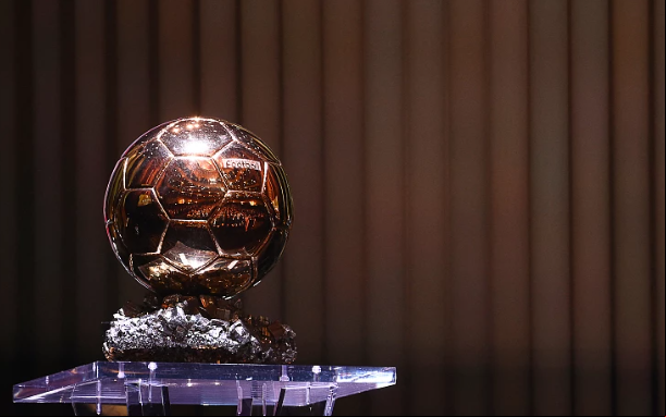 Prêmio da Bola de Ouro será realizado em setembro, pela revista " Football" (Foto: AFP)